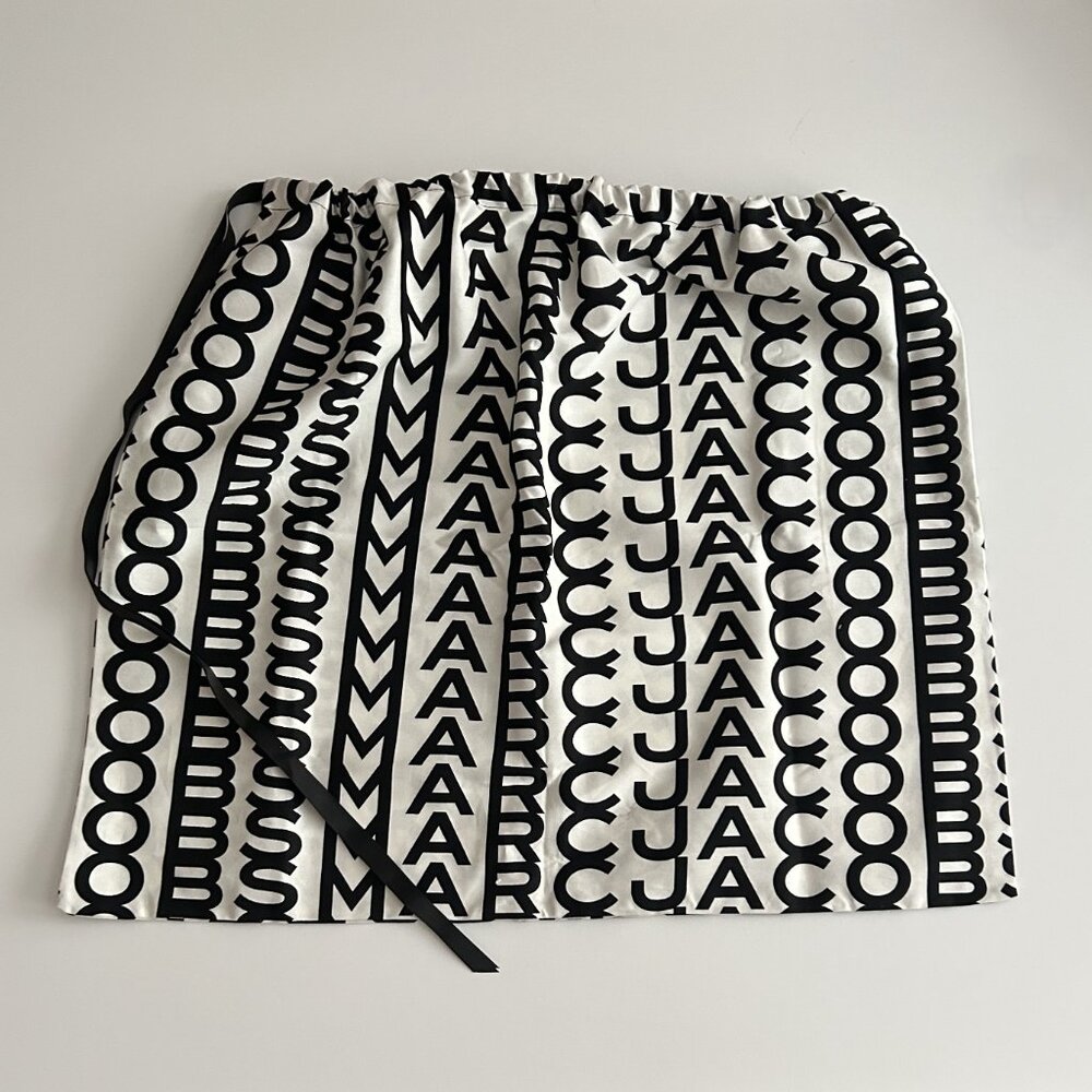Marc Jacobs Large Duster Drawstring Travel Bag for shoes or purse; 25" w x 21" h